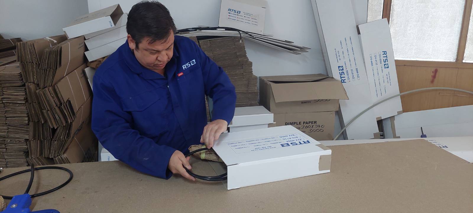 RTS antenna packaging and inspection